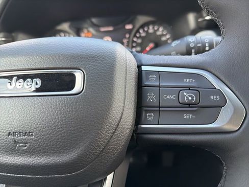 New 2026 Jeep Compass Limited image 17