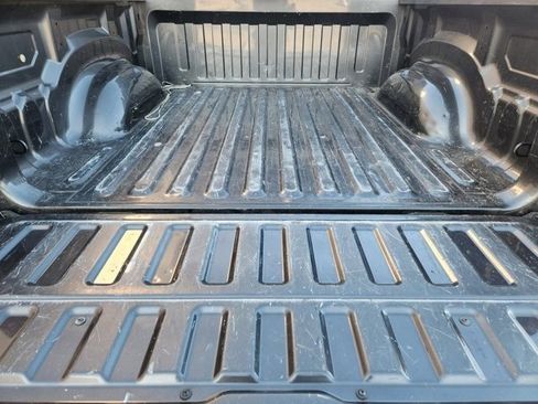 Used 2019 RAM 1500 Laramie image 32