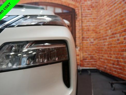 Used 2022 Nissan Rogue SV w/ SV Premium Package image 71