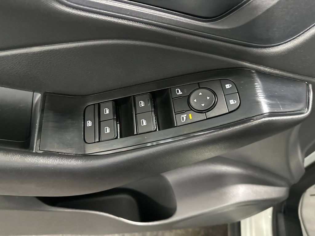 Used 2024 Nissan Rogue S AWD/4WD image 15