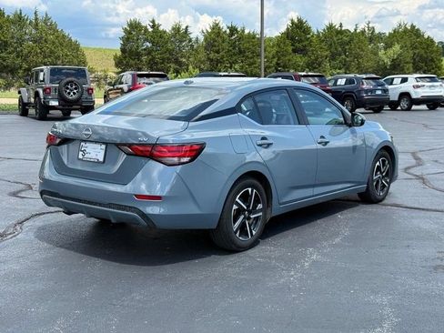 Used 2024 Nissan Sentra SV FWD image 3