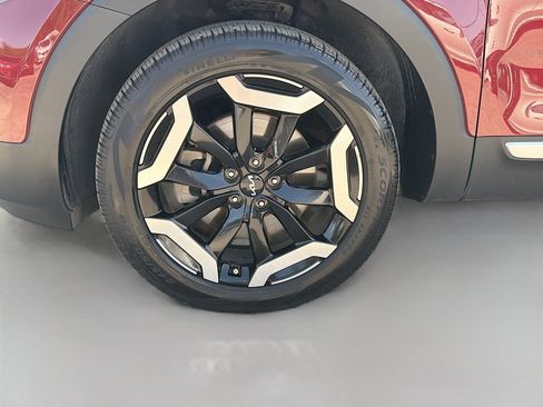 Used 2024 Kia Telluride EX w/ EX Captain's Chair Package FWD image 45