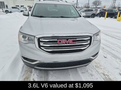 Used 2018 GMC Acadia SLE image 2