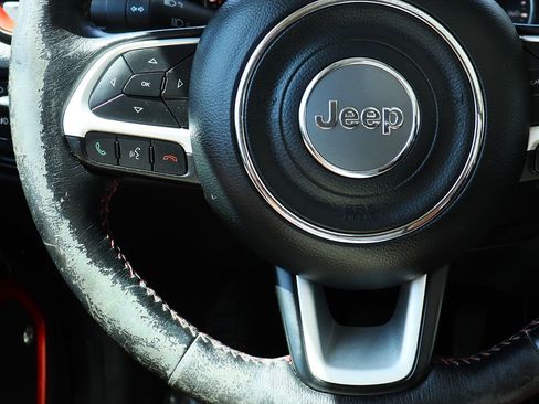 Used 2019 Jeep Renegade Trailhawk AWD/4WD image 54