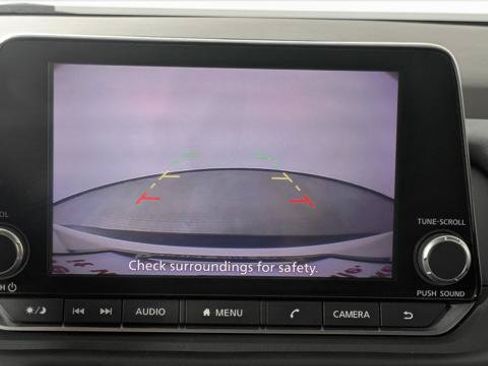 Used 2022 Nissan Rogue SV FWD image 31