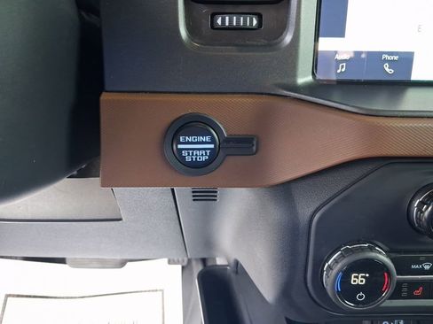 Used 2024 Ford Bronco Outer Banks AWD/4WD image 19