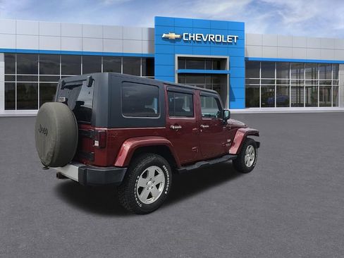 Used 2010 Jeep Wrangler Unlimited Sahara w/ Dual Top Group image 5