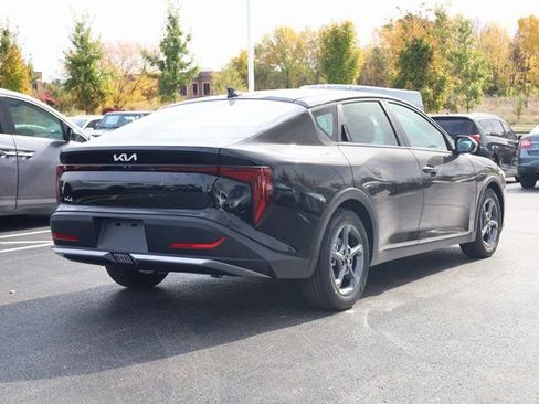 New 2025 Kia K4 LXS image 6