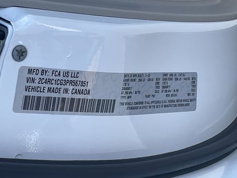 Used 2023 Chrysler Voyager LX FWD image 33