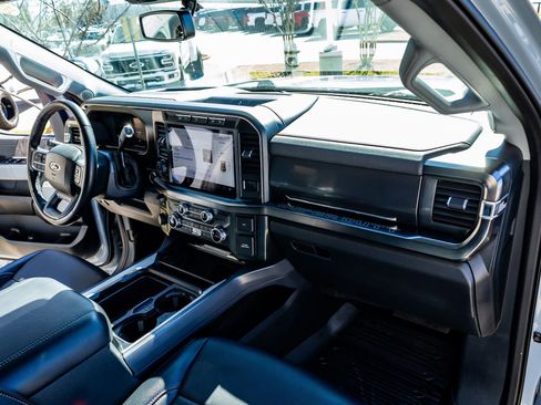 Used 2024 Ford F350 Lariat w/ Lariat Ultimate Package image 18