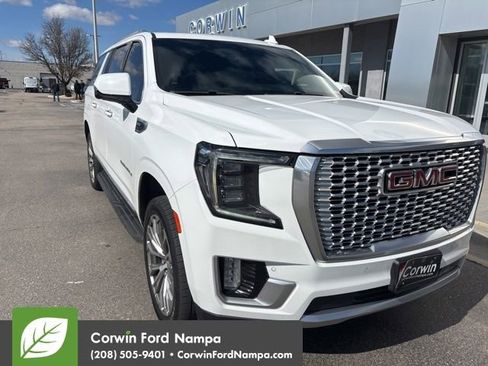 Used 2021 GMC Yukon XL Denali w/ Advanced Technology Package image 4
