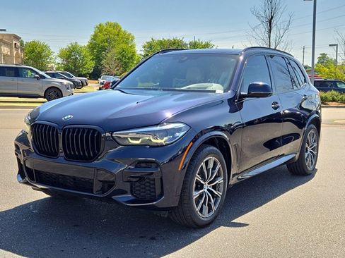Used 2022 BMW X5 xDrive40i w/ M Sport Package AWD/4WD image 1