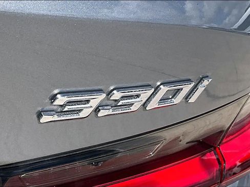 Used 2024 BMW 330i Sedan w/ Premium Package RWD image 9