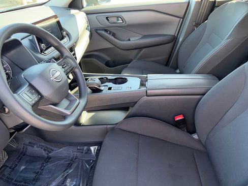 Used 2026 Nissan Rogue S image 9