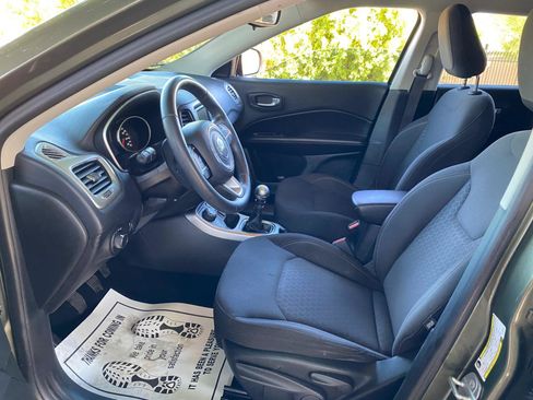 Used 2018 Jeep Compass Sport AWD/4WD image 26