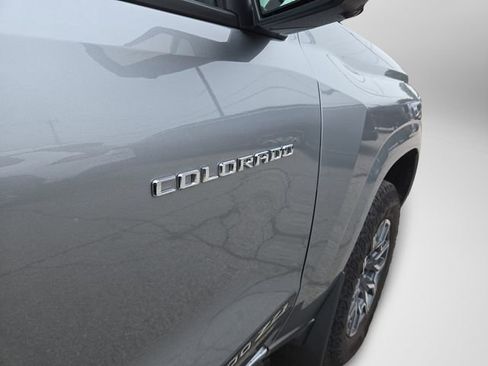 Used 2024 Chevrolet Colorado Z71 w/ Z71 Convenience Package 2 AWD/4WD image 35