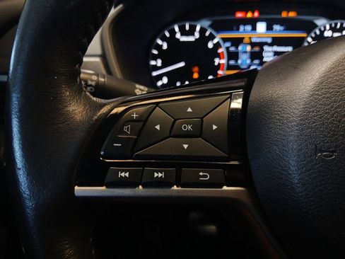 Used 2024 Nissan Altima 2.5 SL FWD image 17