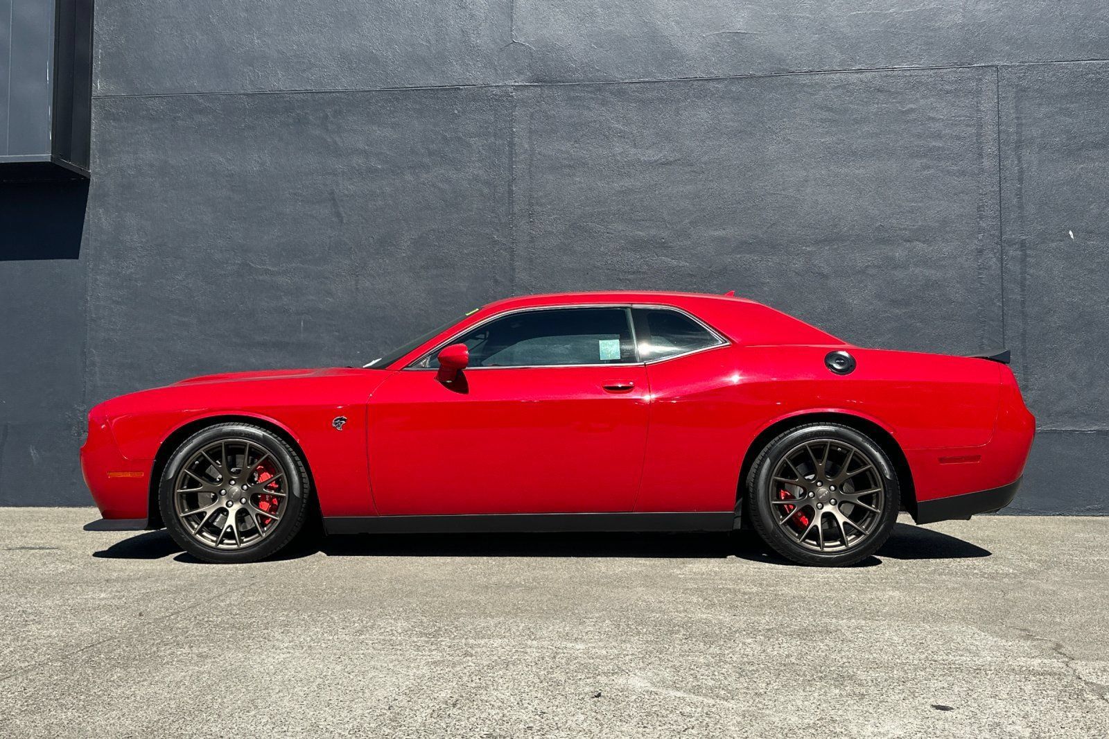Used 2016 Dodge Challenger SRT Hellcat RWD image 5