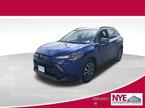Used 2024 Toyota Corolla Cross SE w/ Moonroof Package image 1