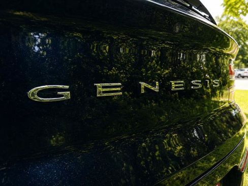 Used 2025 Genesis GV80 2.5T Standard AWD/4WD image 11