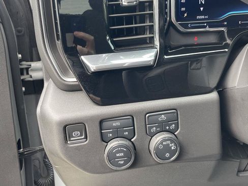 Used 2024 Chevrolet Silverado 1500 LT AWD/4WD image 12