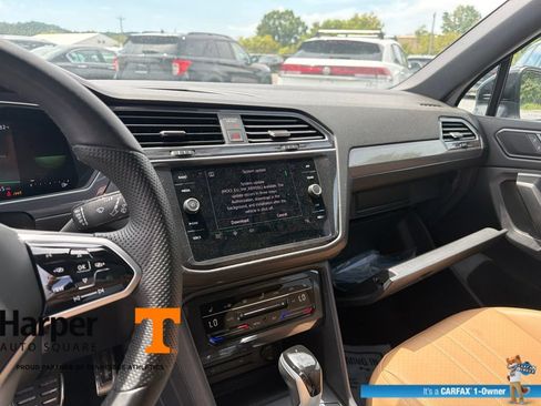 Used 2024 Volkswagen Tiguan SE R-Line AWD/4WD image 15