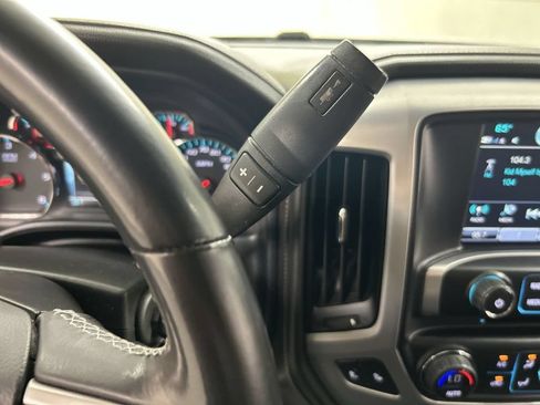 Used 2019 GMC Sierra 1500 SLE w/ Black Pack AWD/4WD image 17