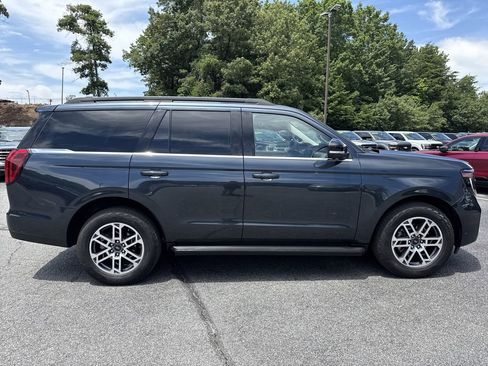 Used 2025 Ford Expedition Active AWD/4WD image 8
