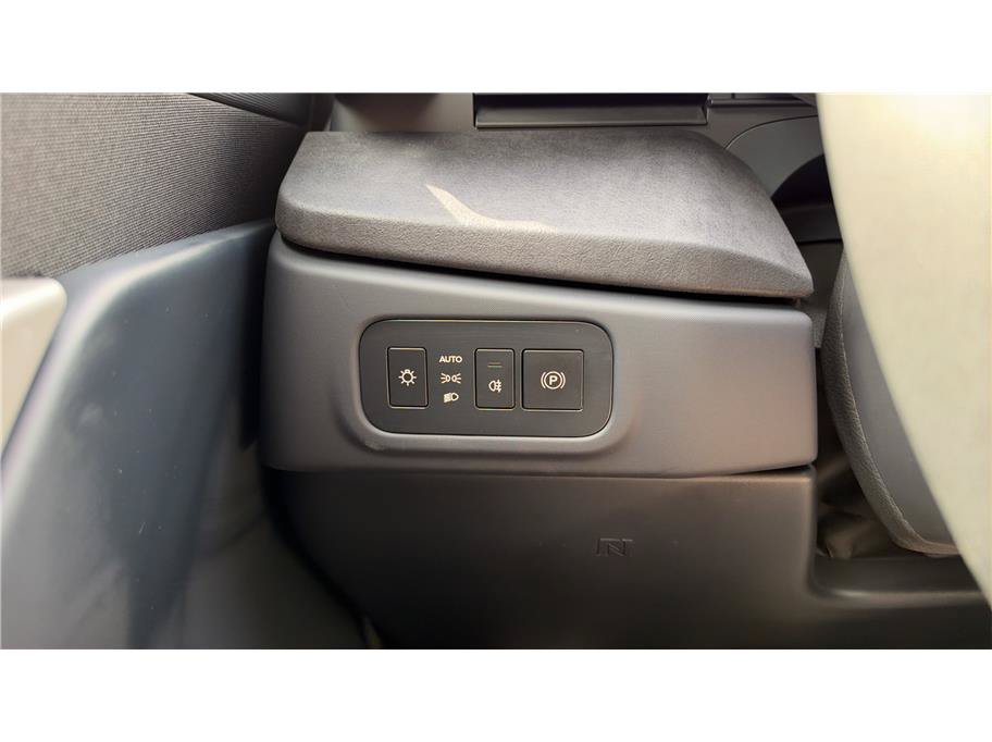 Used 2023 Fisker Ocean Extreme AWD/4WD image 41
