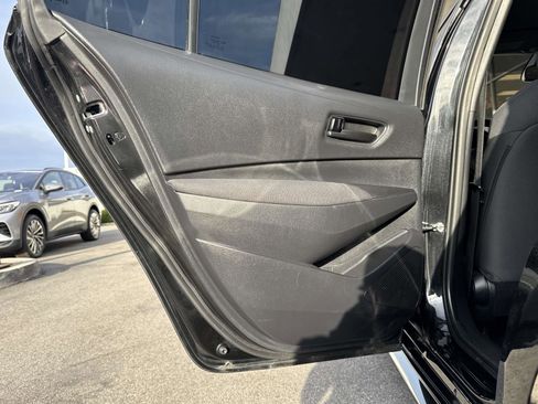 Used 2022 Toyota Corolla LE image 23