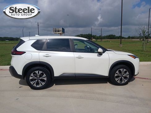 Used 2023 Nissan Rogue SV FWD image 17