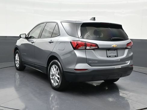 Used 2023 Chevrolet Equinox LS FWD image 3