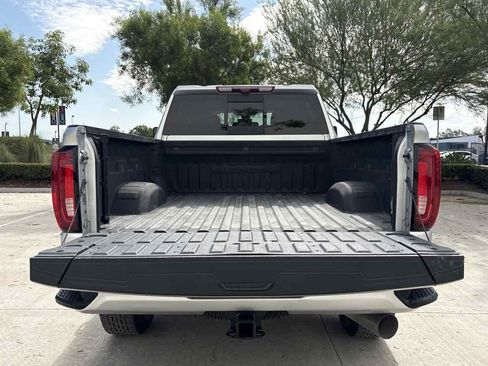 Used 2021 GMC Sierra 2500 Denali w/ Denali Ultimate Package AWD/4WD image 10