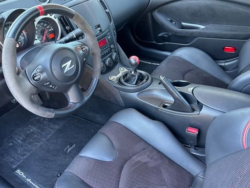 Used 2020 Nissan 370Z image 11