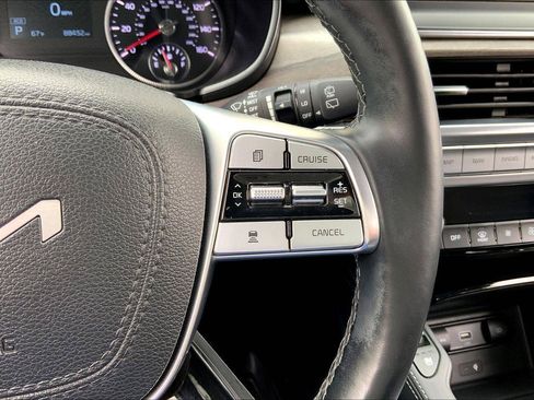 Used 2022 Kia Telluride EX w/ EX Premium Package AWD/4WD image 17