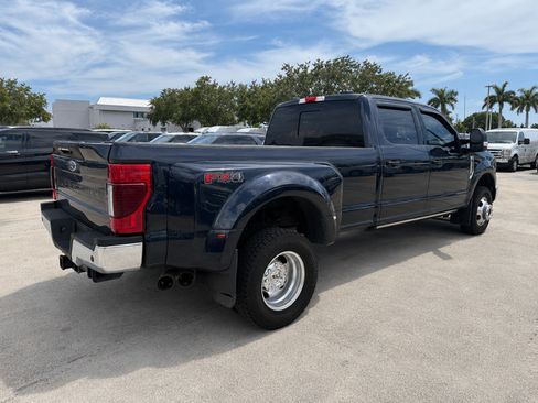 Used 2022 Ford F350 Lariat w/ Lariat Ultimate Package AWD/4WD image 3