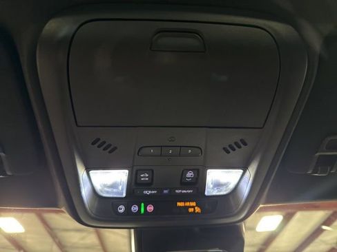 Used 2023 Cadillac XT4 Sport image 32