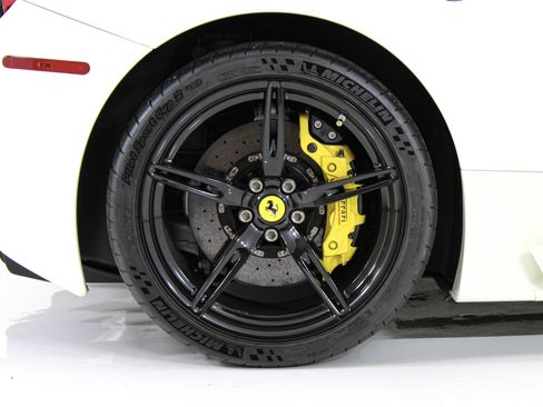 Used 2015 Ferrari 458 Speciale Coupe RWD image 21