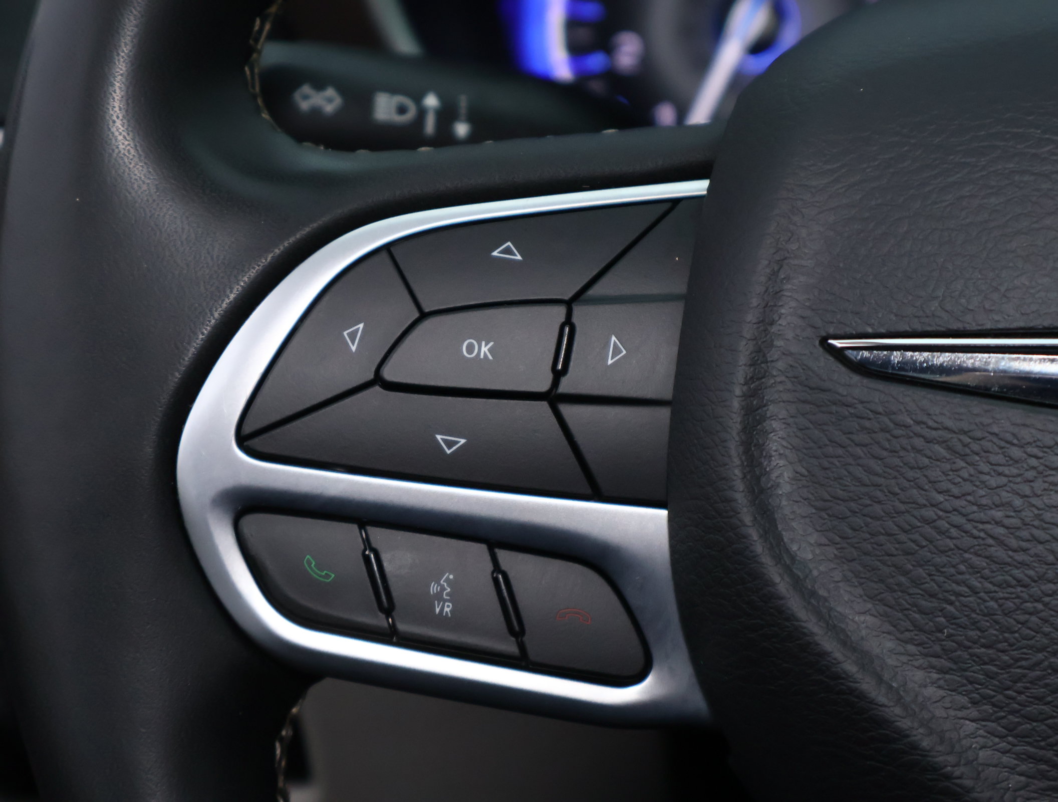 Used 2024 Chrysler Voyager LX FWD image 14