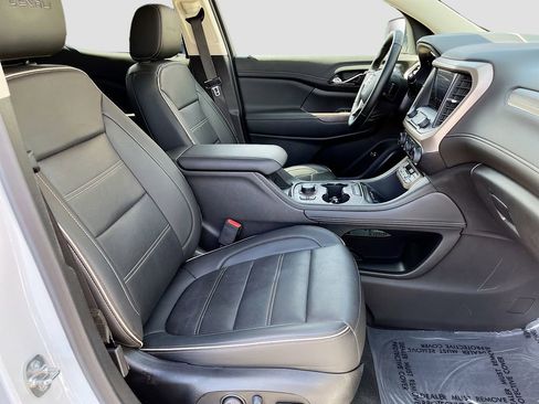 Used 2023 GMC Acadia Denali w/ Denali Ultimate Package AWD/4WD image 32