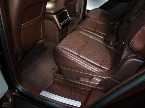 Used 2023 Lincoln Aviator Black Label w/ Class IV Trailer Tow Package image 30