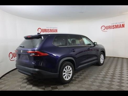 Used 2024 Toyota Grand Highlander Limited image 7