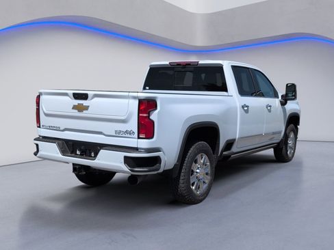 New 2026 Chevrolet Silverado 2500 High Country w/ High Country Premium Package AWD/4WD image 3