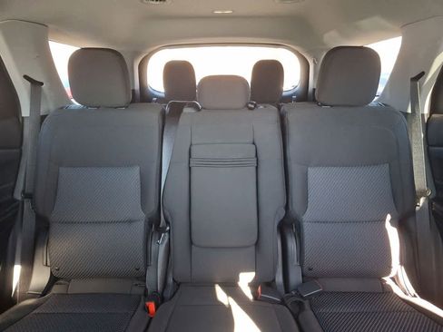 Used 2023 Ford Explorer XLT image 13