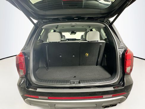 Used 2025 Hyundai Palisade SEL FWD image 31