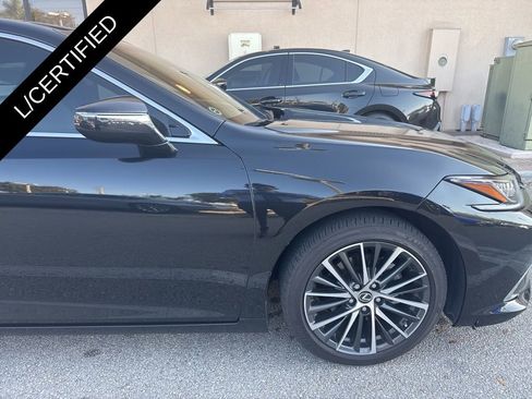 Used 2022 Lexus ES 350 w/ Premium Package image 3