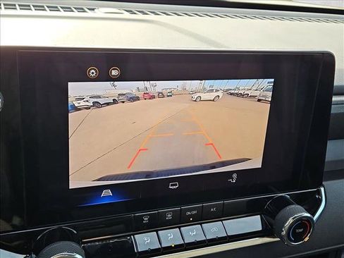 Certified 2024 Chevrolet Colorado Trail Boss w/ Advanced Trailering Package image 14