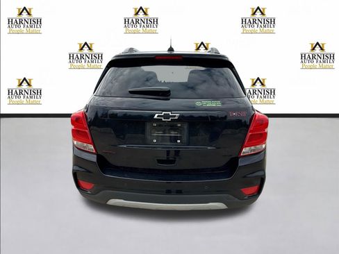 Used 2019 Chevrolet Trax LT w/ Sun & Sound Package AWD/4WD image 5