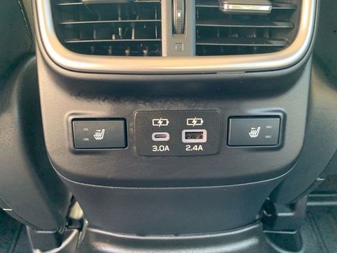 Certified 2025 Subaru Legacy Limited image 17