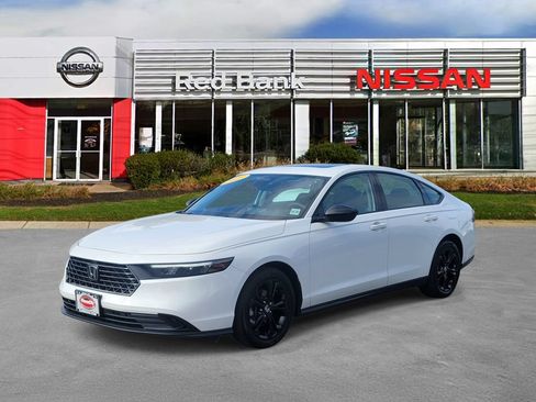 Used 2025 Honda Accord SE image 5
